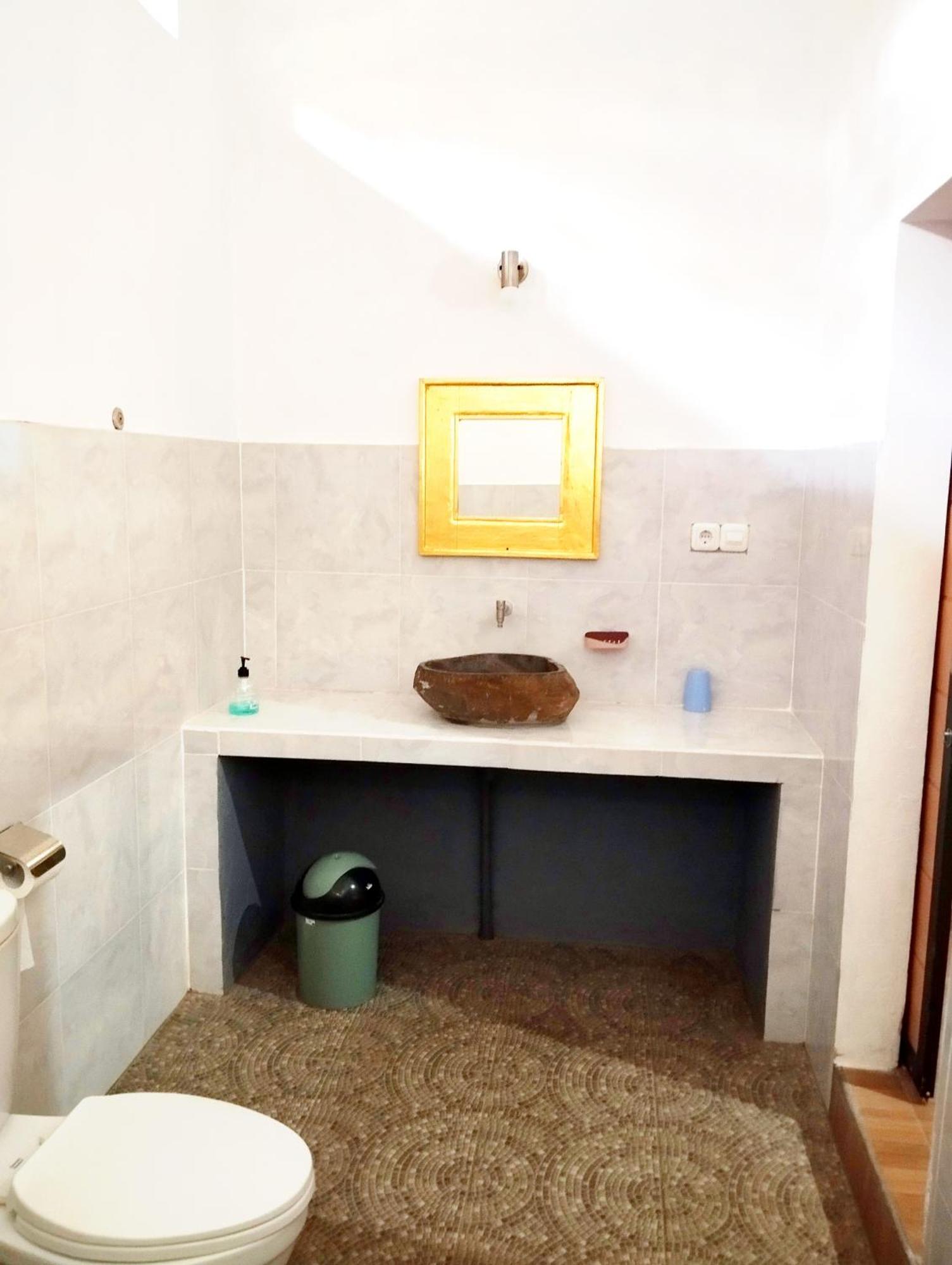 Tunjung Guest House Lovina Beach Pabean Buleleng Exterior foto